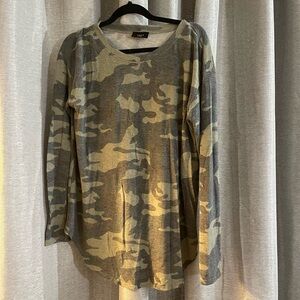 VICI long cameo tunic